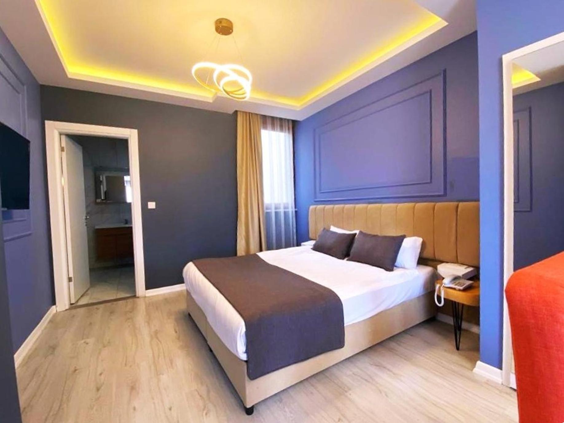 Taksim Leon'S Hotel Истанбул Екстериор снимка