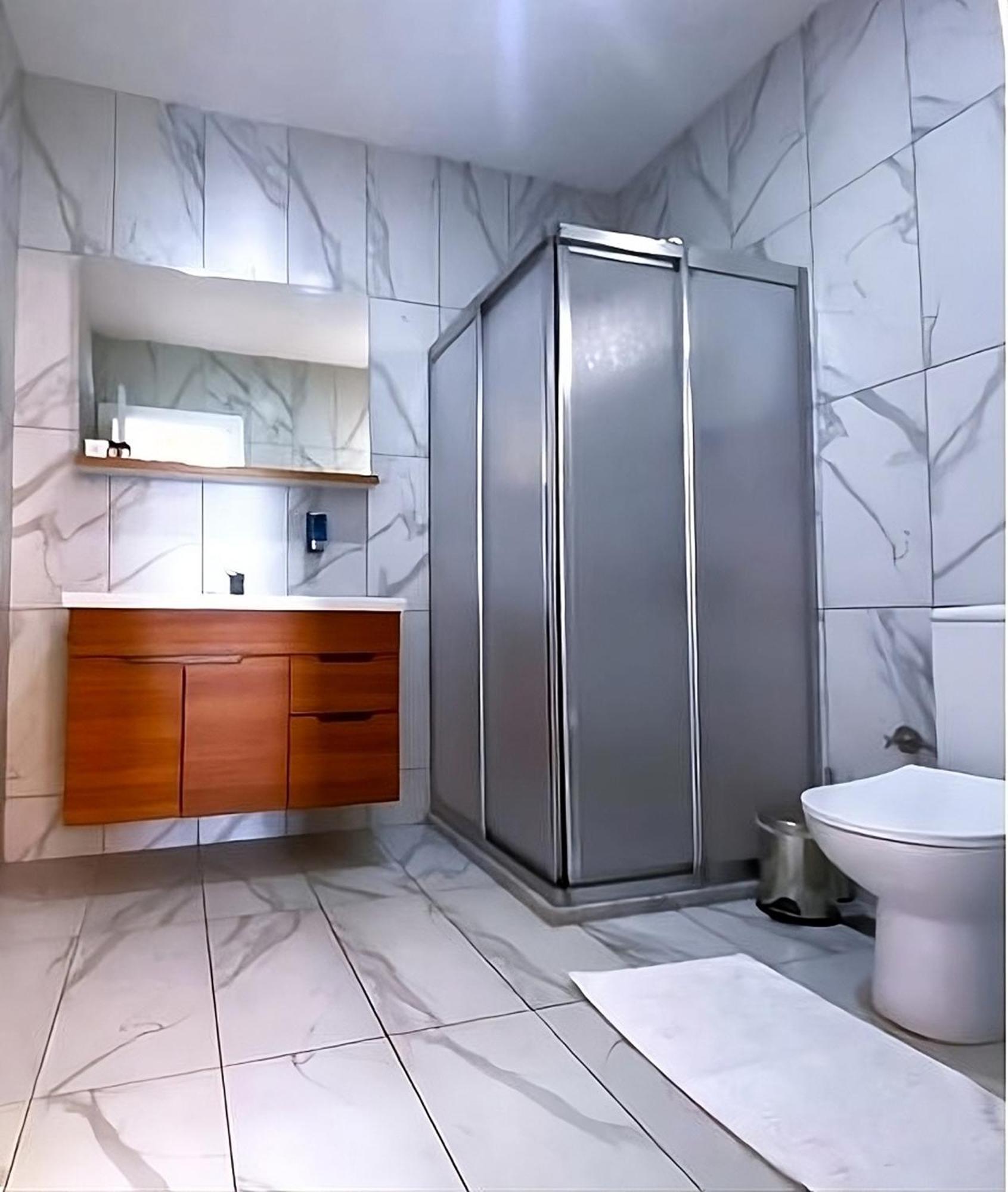 Taksim Leon'S Hotel Истанбул Екстериор снимка