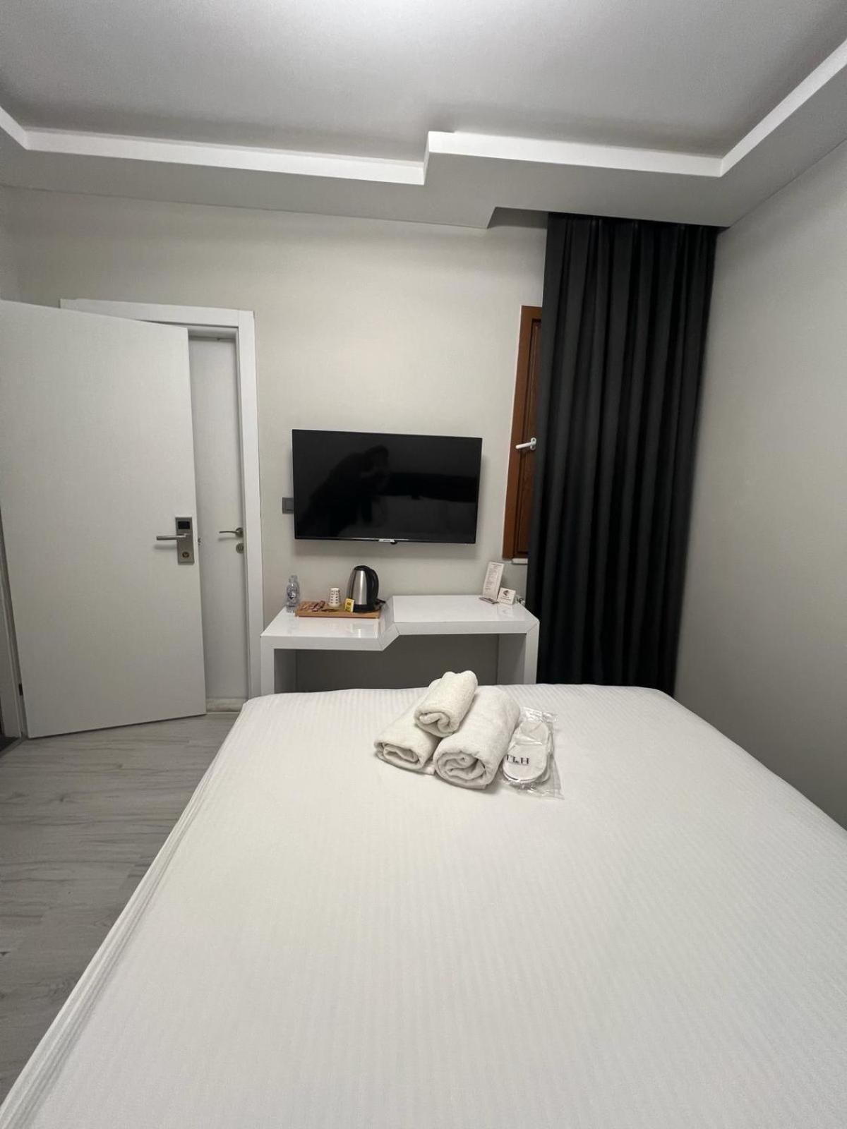 Taksim Leon'S Hotel Истанбул Екстериор снимка